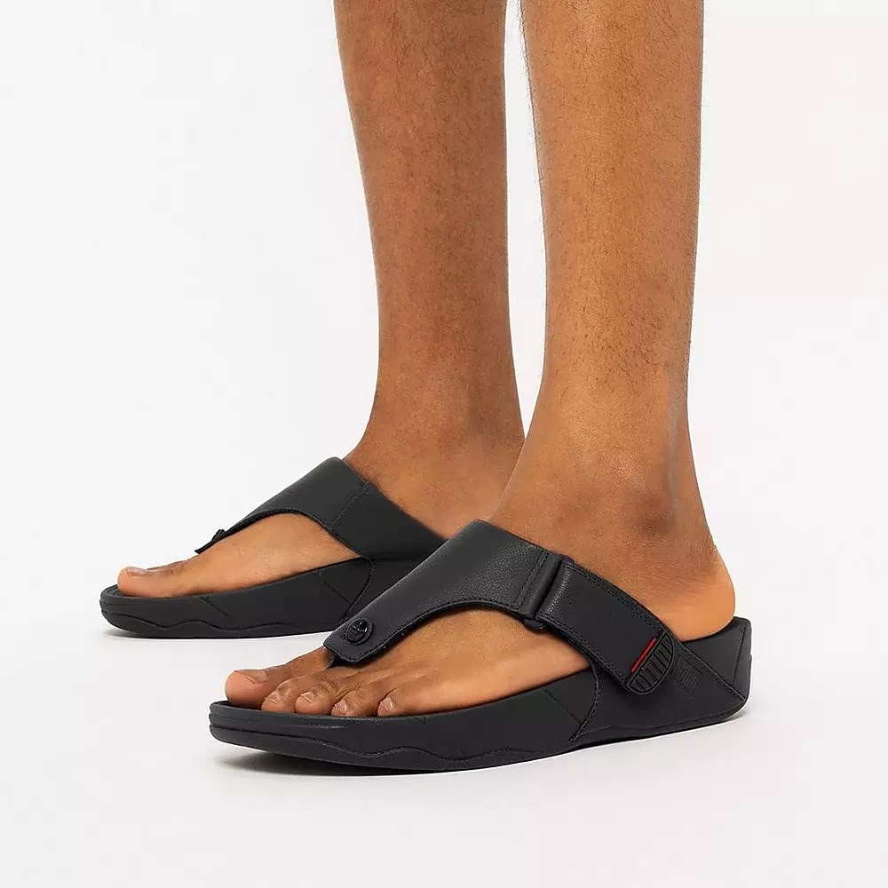 Black Men's Fitflop TRAKK II Leather Toe-Post Sandals | NZ.52UGB