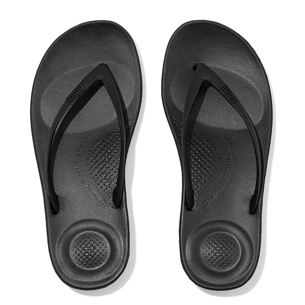 Black Women's Fitflop IQUSHION Ergonomic Flip Flops | NZ.78BZH