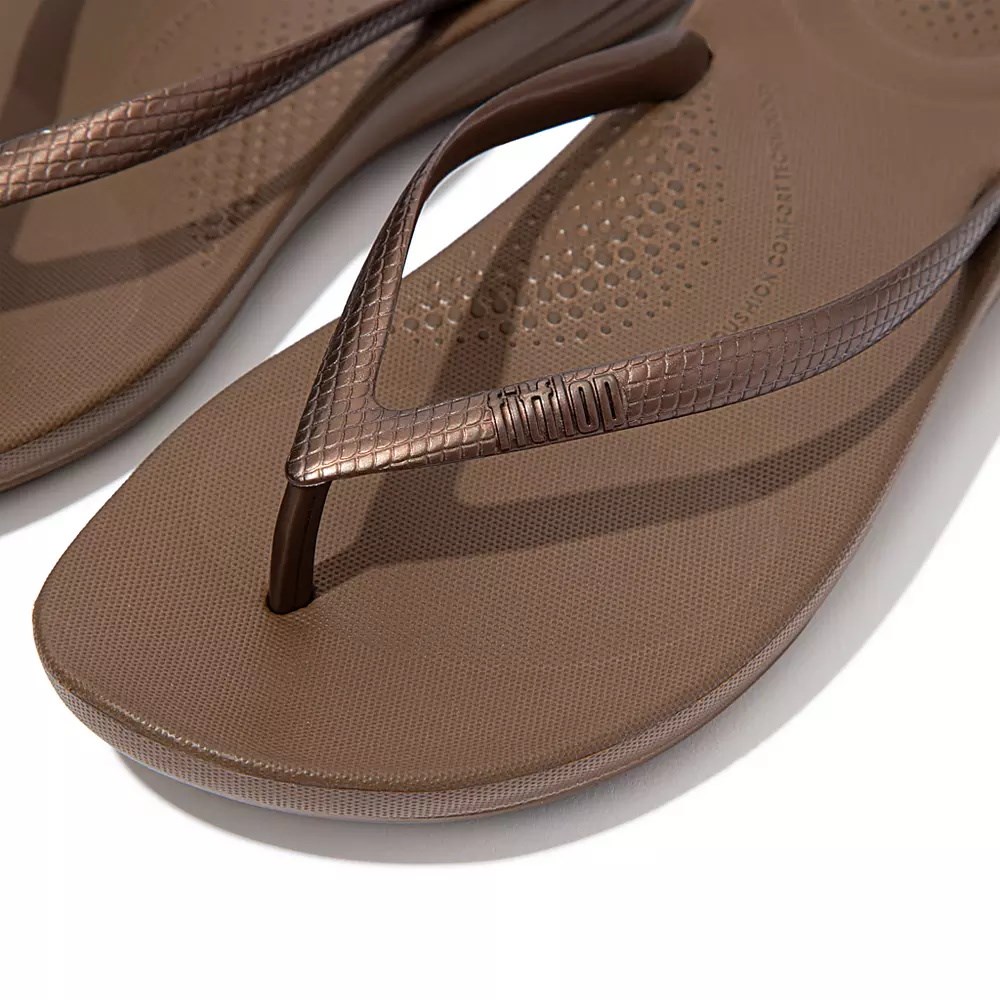 Brown Women's Fitflop IQUSHION Ergonomic Flip Flops | NZ.94MQO