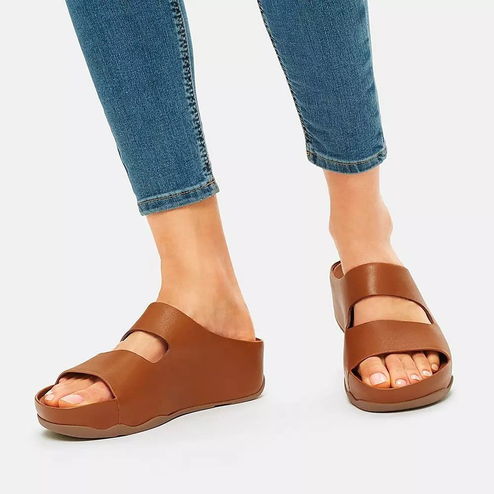 Brown Women's Fitflop SHUV Two-Bar Leather Slides | NZ.85IQR