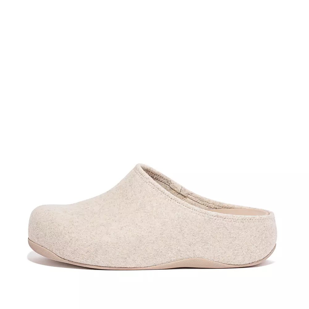 Cream Women\'s Fitflop SHUV Cushy Felt Clogs | NZ.71VBM