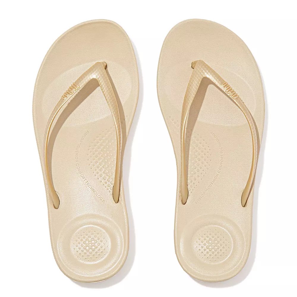 Gold Women's Fitflop IQUSHION Ergonomic Flip Flops | NZ.35ZUI