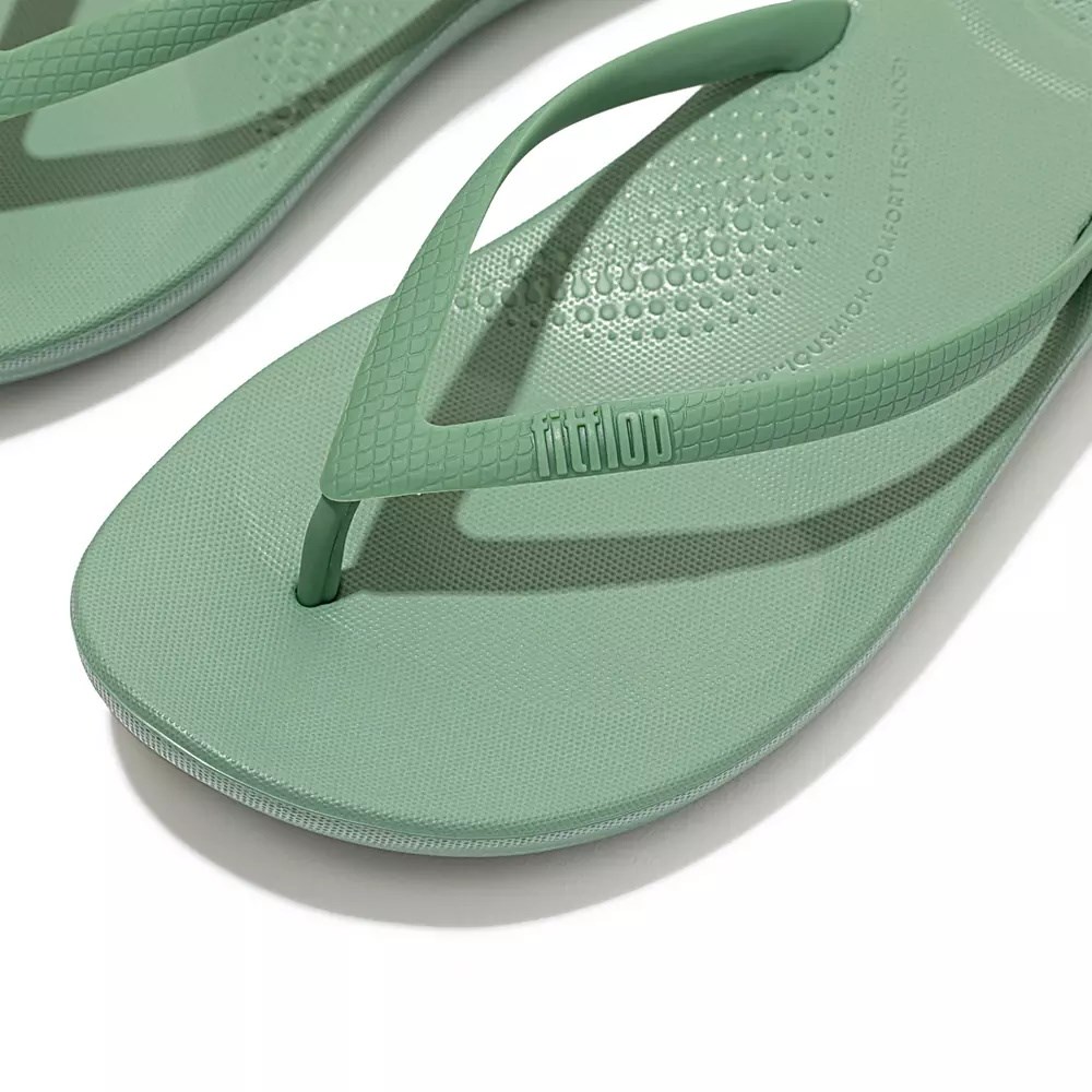 Mint Women's Fitflop IQUSHION Ergonomic Flip Flops | NZ.27OVX