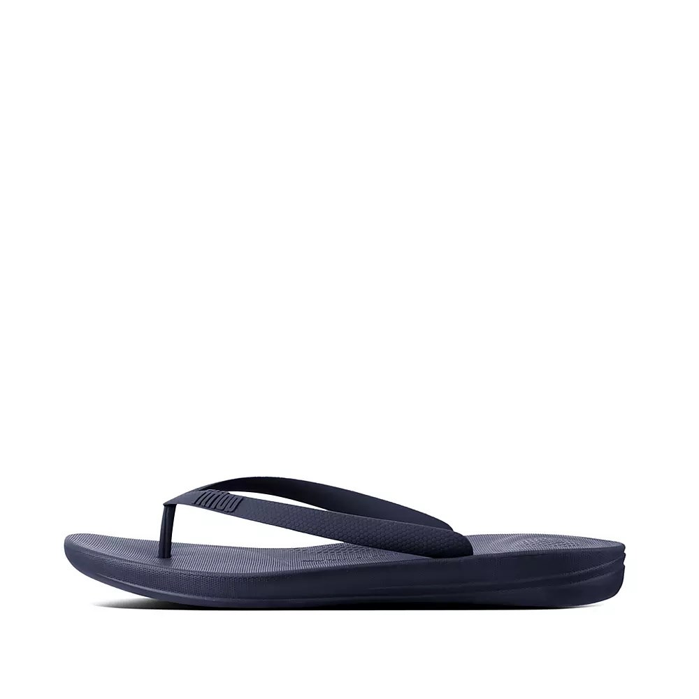 Navy Men\'s Fitflop IQUSHION Ergonomic Flip Flops | NZ.90QLF