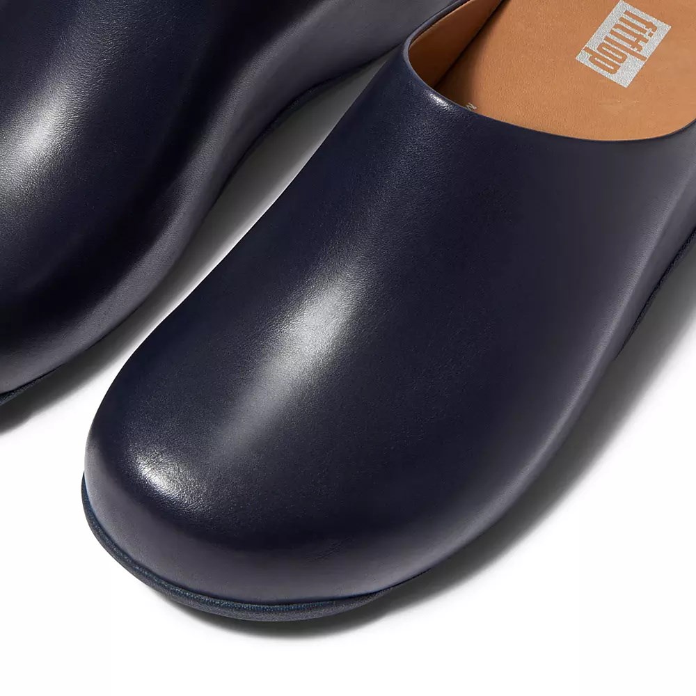 Navy Women's Fitflop SHUV Leather Clogs | NZ.60JHS